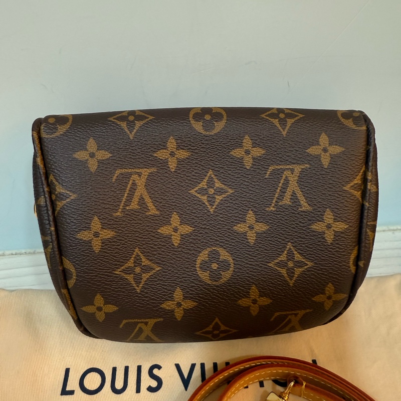 LV minibumbag monogram 迷你腰包-6
