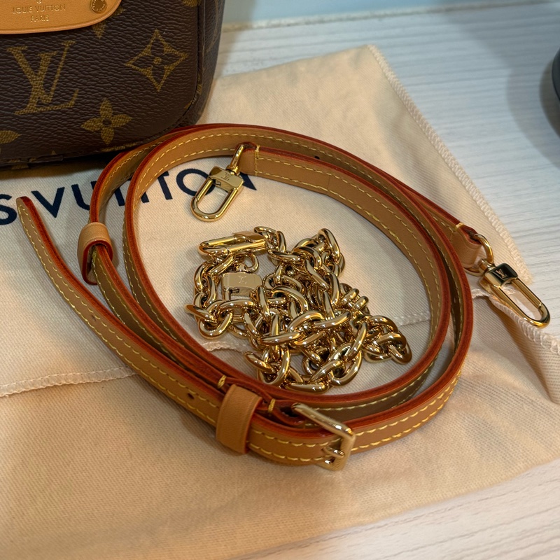 LV minibumbag monogram 迷你腰包-12