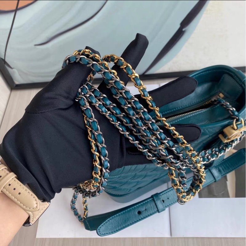 CHANEL 人魚姬藍綠色 WOC 發財包-8