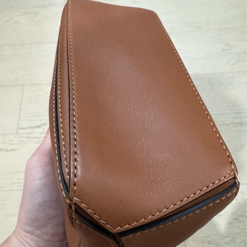 Loewe Mini Puzzle Col. Tan 焦糖色 (附麈袋)-4