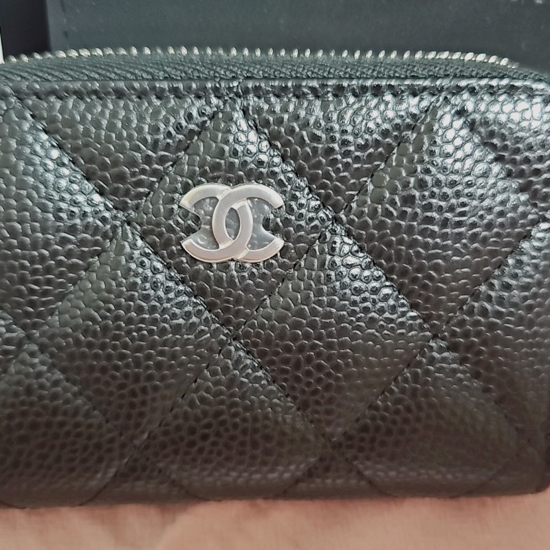 全新 CHANEL 經典魚子醬 荔枝皮 菱格紋 ㄇ字拉鍊零錢包-1