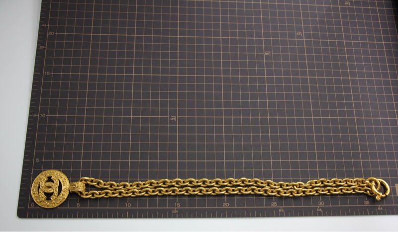 Chanel Vintage 94A鍍金獎章吊墜長項鍊-14
