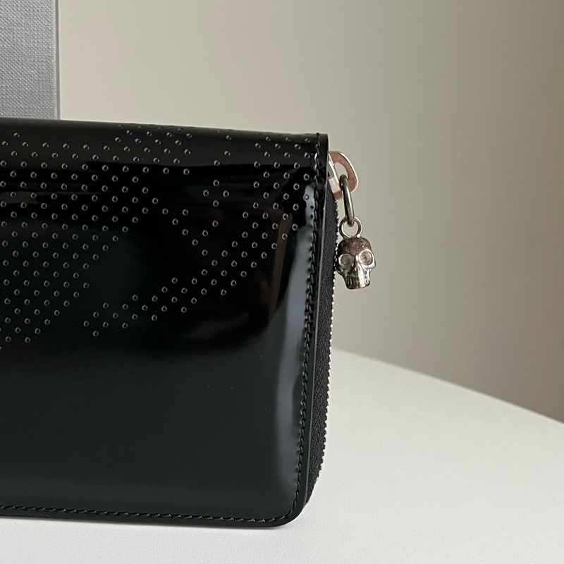 Alexander McQueen Black Patent LeatherZip 長夾錢包-8