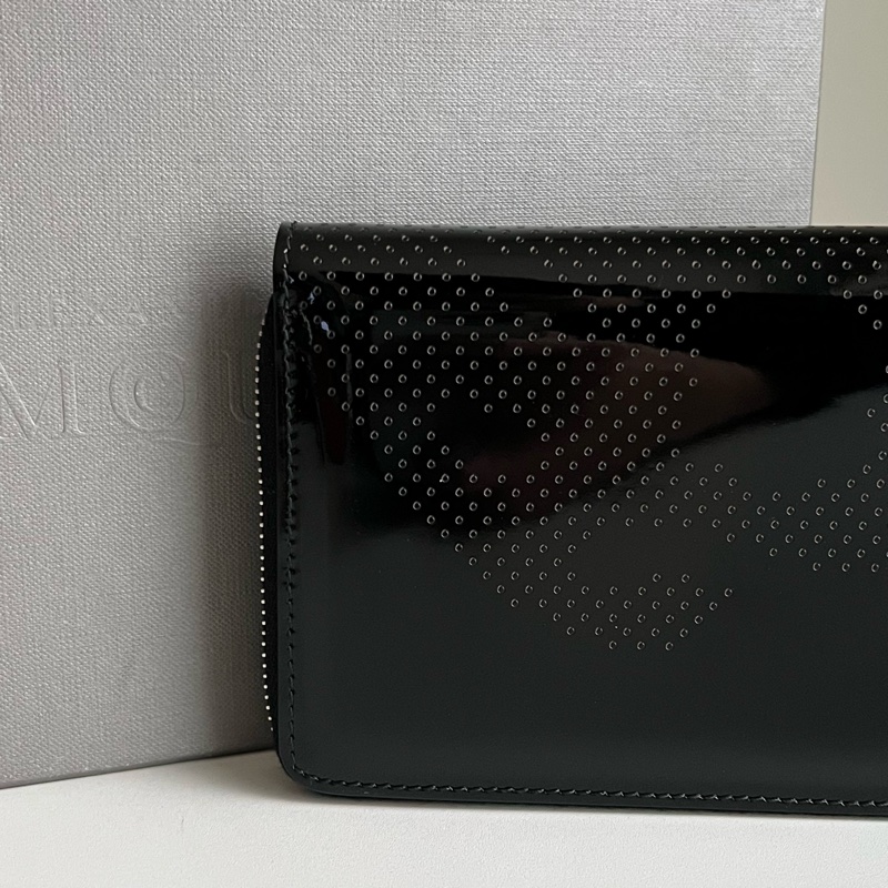 Alexander McQueen Black Patent LeatherZip 長夾錢包-9