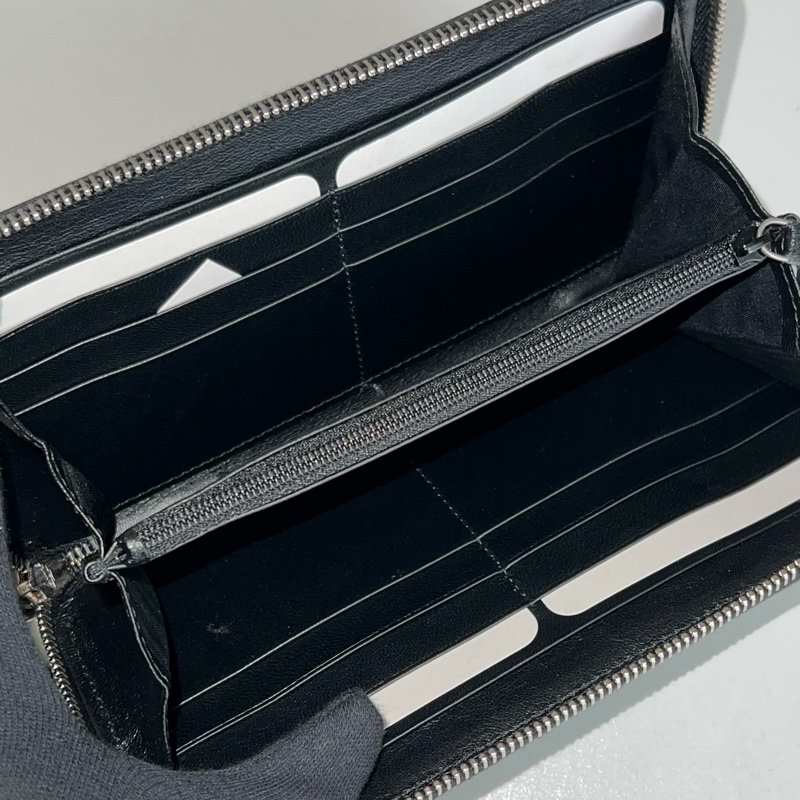 Alexander McQueen Black Patent LeatherZip 長夾錢包-13