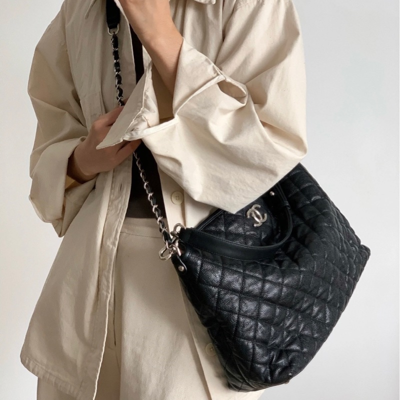 Chanel 2way hobo荔枝紋單肩包 15開~整體包況不錯 尺寸約30x24 超稀有-1