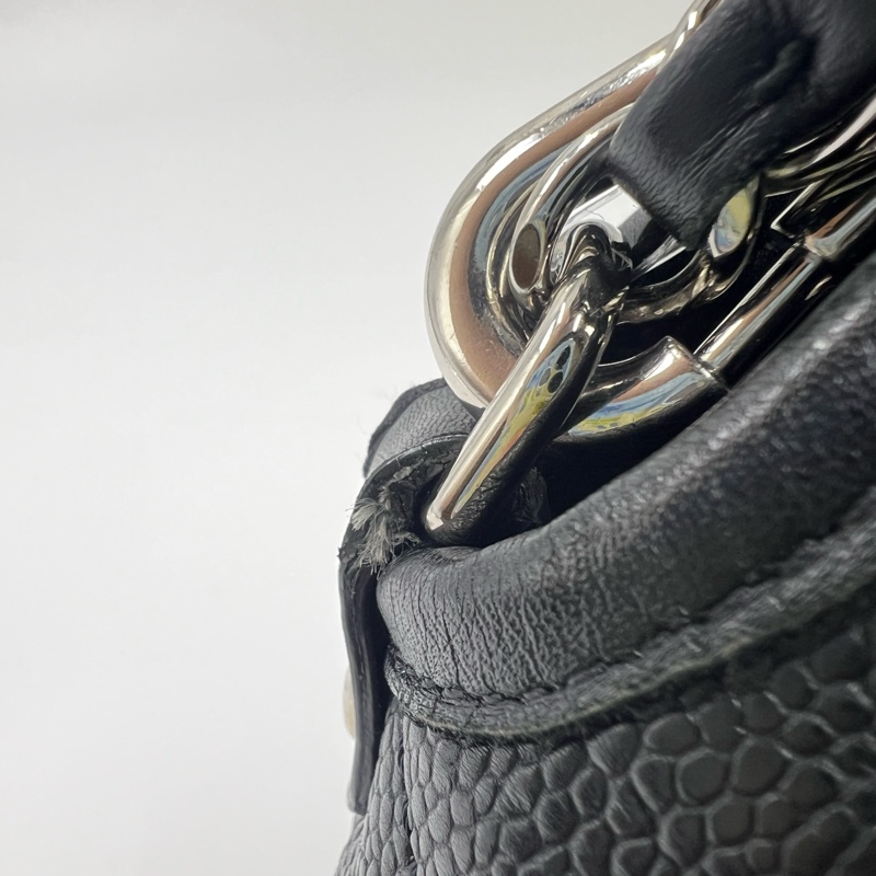 Chanel 2way hobo荔枝紋單肩包 15開~整體包況不錯 尺寸約30x24 超稀有-11