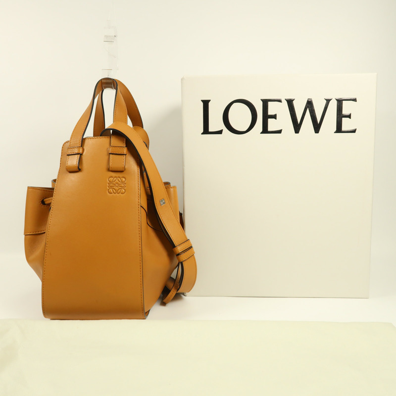 LOEWE 牛皮皮革Hammock銀扣手挽肩背兩用袋-16
