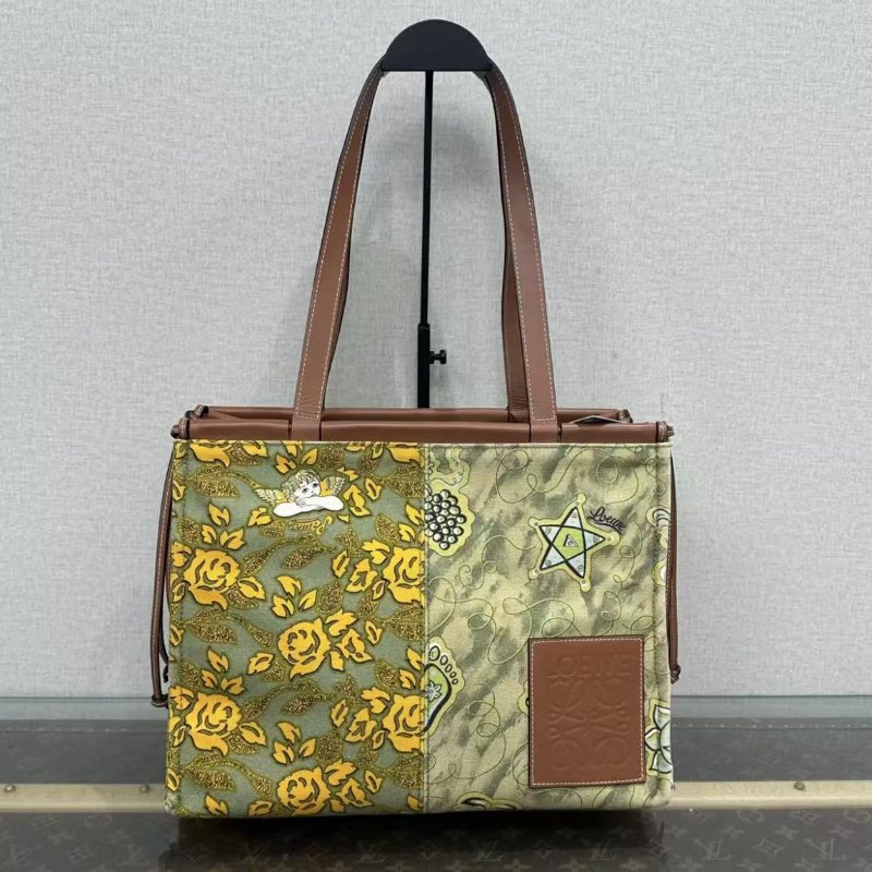 LOEWE 花卉拼焦糖色托特包 34*26*18 99新配件:塵袋-0