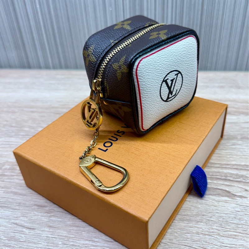LV M80231 絕版限量稀有骰子吊飾零錢包-4