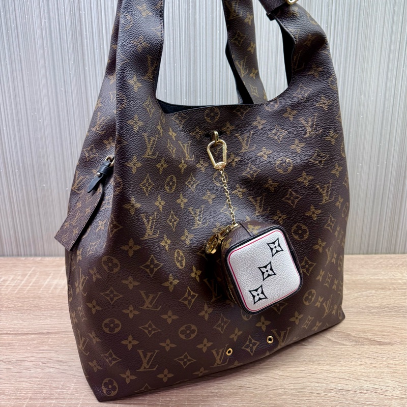 LV M80231 絕版限量稀有骰子吊飾零錢包-21