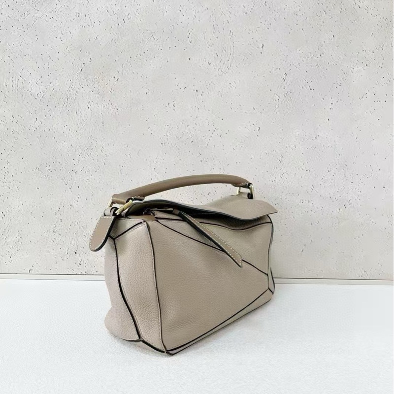 Loewe small puzzle 小號 沙色-2