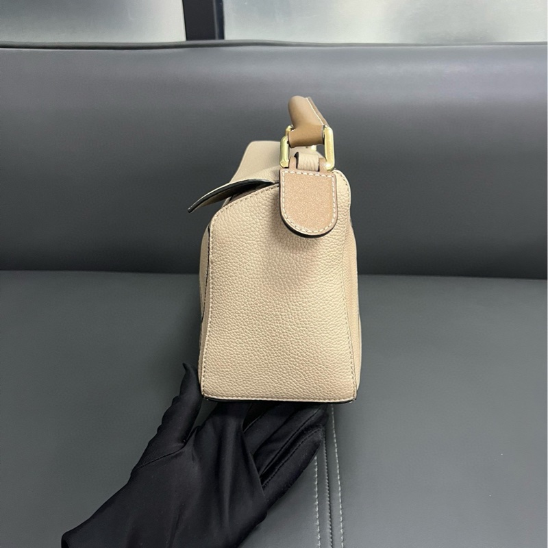 Loewe small puzzle 小號 沙色-9