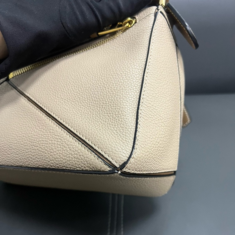 Loewe small puzzle 小號 沙色-15