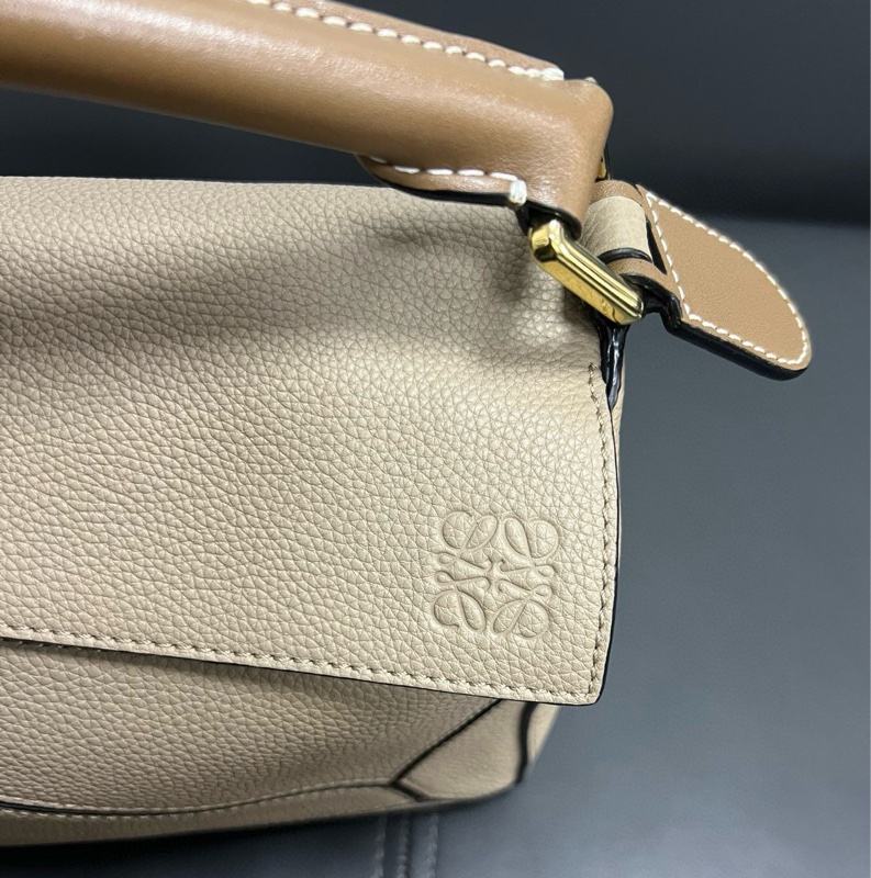 Loewe small puzzle 小號 沙色-17