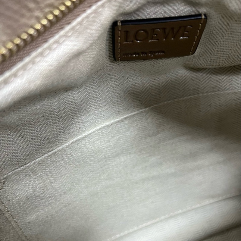 Loewe small puzzle 小號 沙色-21
