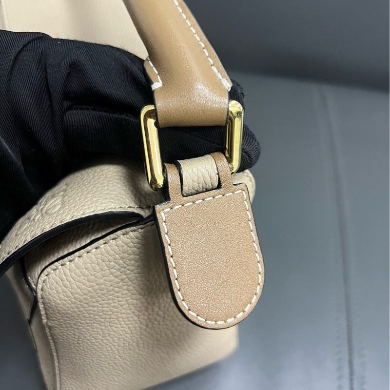 Loewe small puzzle 小號 沙色-22