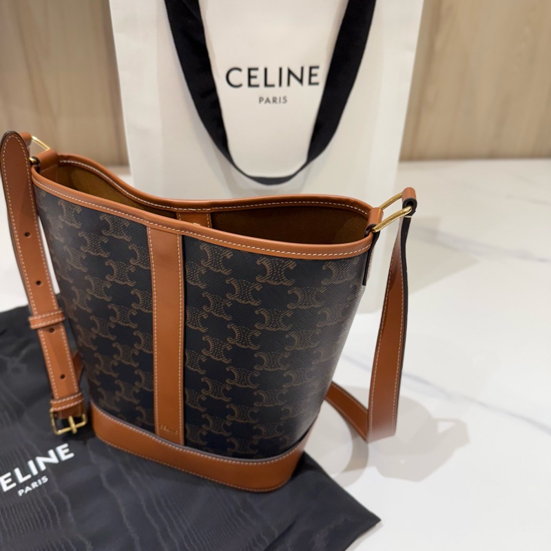 Celine 標誌印花牛皮革小號水桶包-3