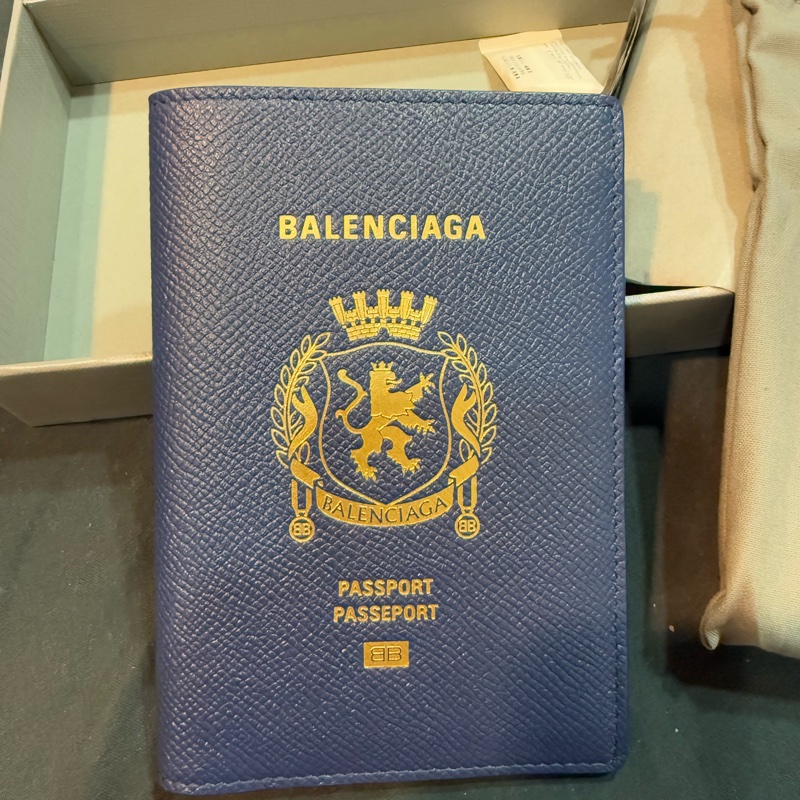 Balenciaga藍色護照套-0