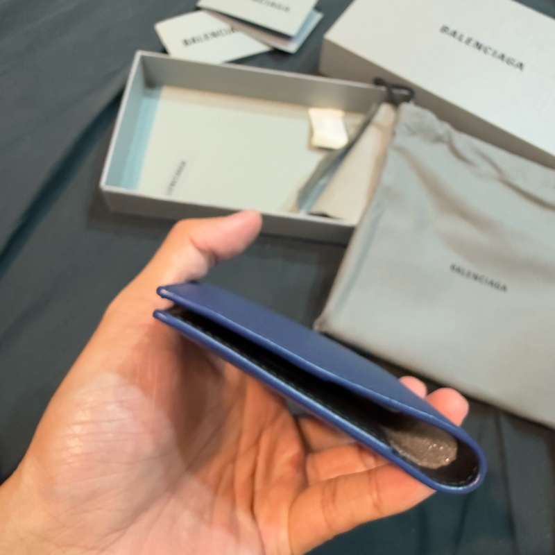 Balenciaga藍色護照套-7