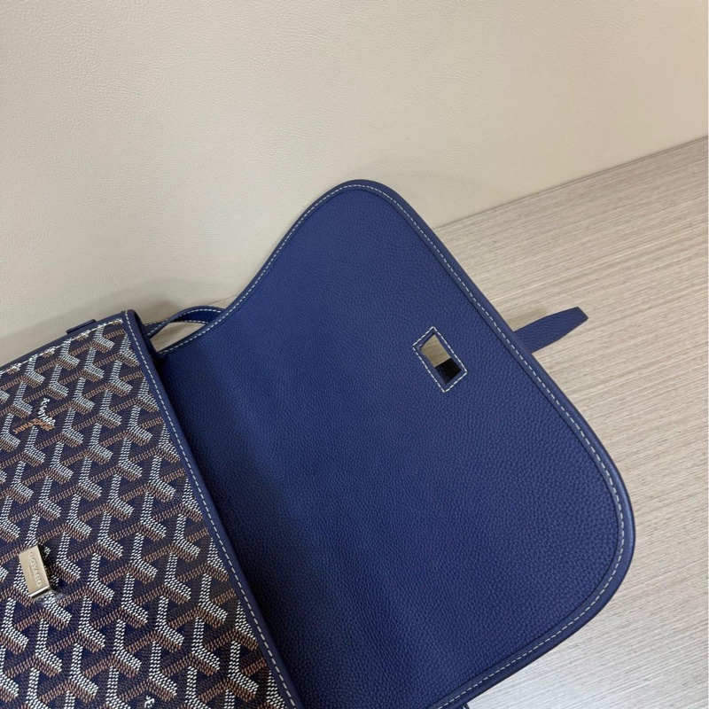 99新Goyard/戈雅藏蓝色老花中号邮差包-9