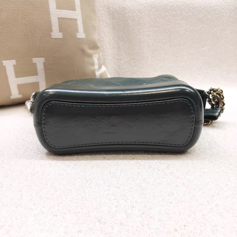 98新帶票 Chanel香奈兒 Gabrielle流浪包小號 鐳射 墨綠色-5