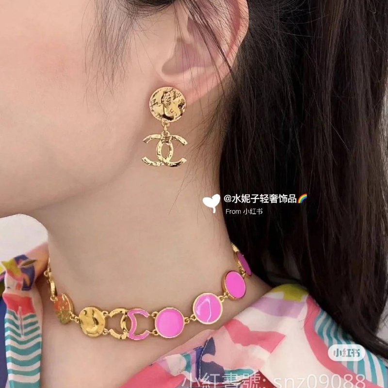 Chanel24c 🌈實品拍照🌈金色熔岩圓雙C耳環 耳針 金屬波紋耳針吊墬耳環👏98新未使用閒置品-5