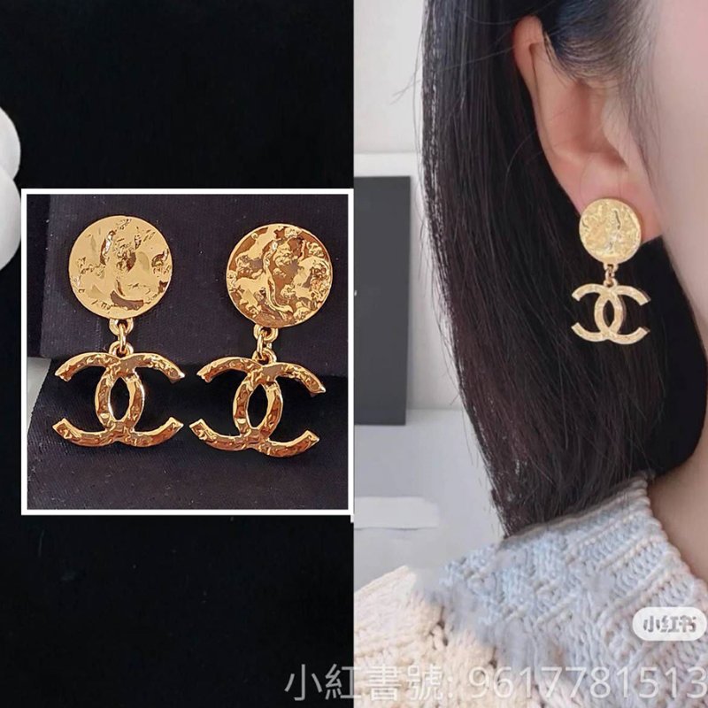Chanel24c 🌈實品拍照🌈金色熔岩圓雙C耳環 耳針 金屬波紋耳針吊墬耳環👏98新未使用閒置品-11