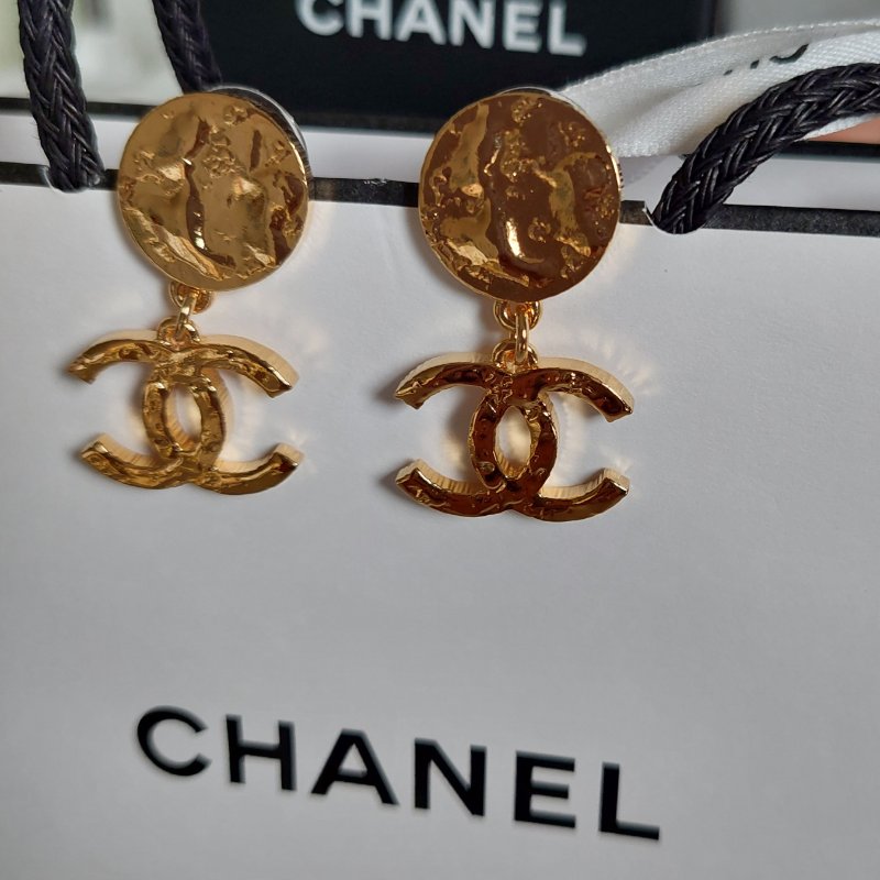 Chanel24c 🌈實品拍照🌈金色熔岩圓雙C耳環 耳針 金屬波紋耳針吊墬耳環👏98新未使用閒置品-15