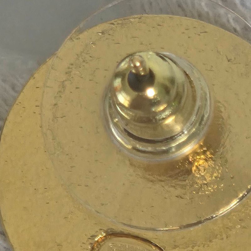 Chanel24c 🌈實品拍照🌈金色熔岩圓雙C耳環 耳針 金屬波紋耳針吊墬耳環👏98新未使用閒置品-33