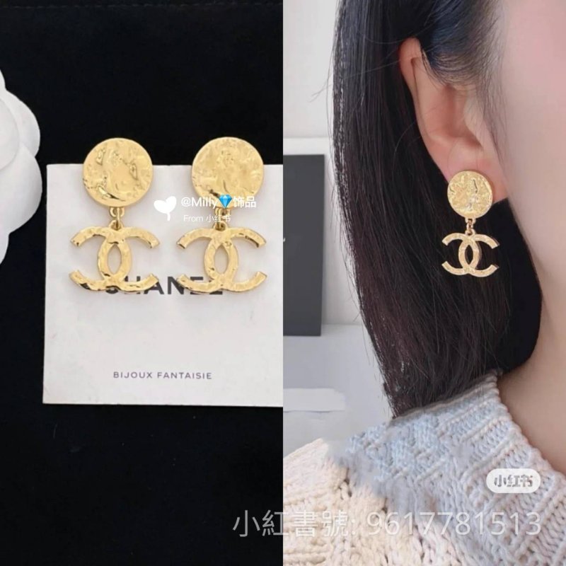 Chanel24c 🌈實品拍照🌈金色熔岩圓雙C耳環 耳針 金屬波紋耳針吊墬耳環👏98新未使用閒置品-44