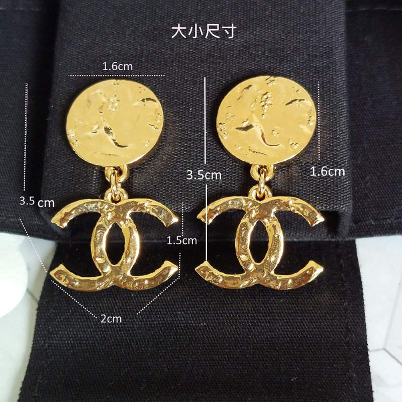 Chanel24c 🌈實品拍照🌈金色熔岩圓雙C耳環 耳針 金屬波紋耳針吊墬耳環👏98新未使用閒置品-47