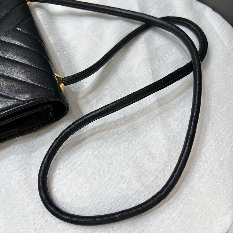 Chanel Vintage Press Lock Bag-10