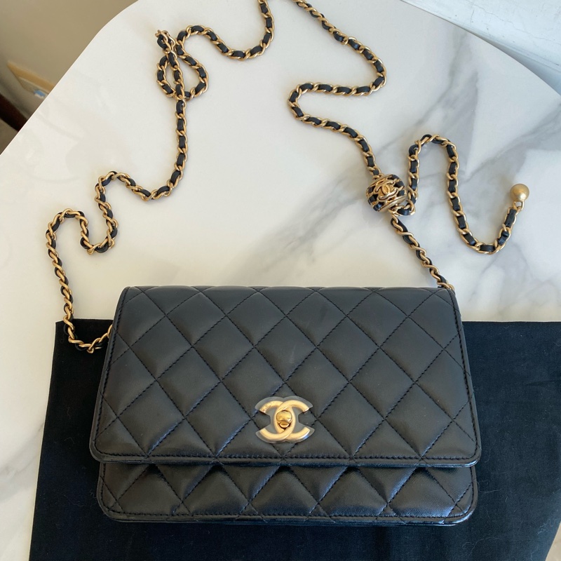 Chanel 黑金核桃金球woc-0