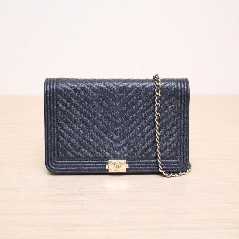 CHANEL(香奈兒) Leboy WOC 19cm 黑色 荔枝 25開 金扣 V紋-0