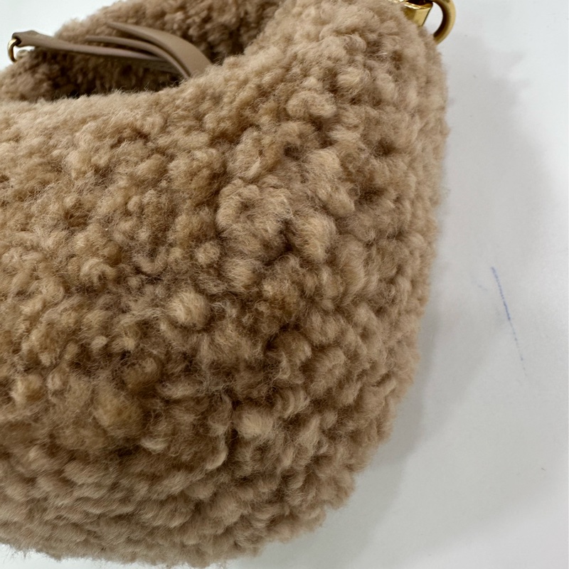 MIUMIU 棕色 摇粒绒 hobo小號,尺寸高度: 17cm,宽度: 20cm,长度: 6cm-11