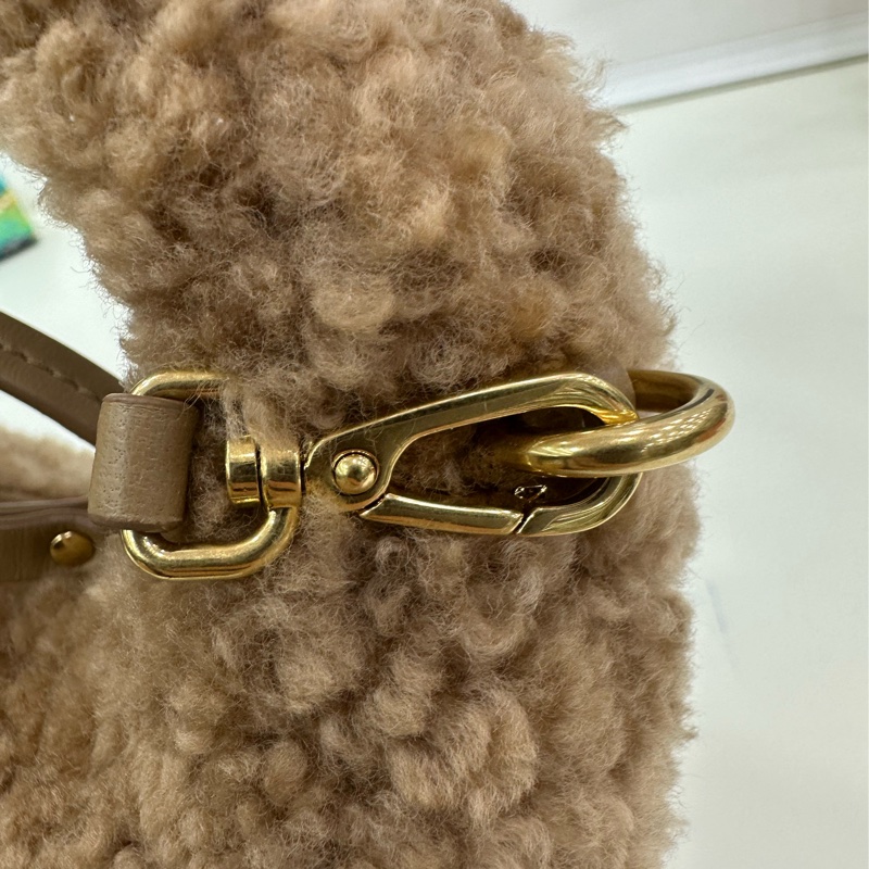 MIUMIU 棕色 摇粒绒 hobo小號,尺寸高度: 17cm,宽度: 20cm,长度: 6cm-13