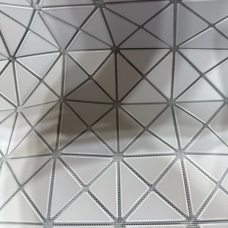 BAO BAO ISSEY MIYAKE 霧面雙拼水藍色肩背包-4