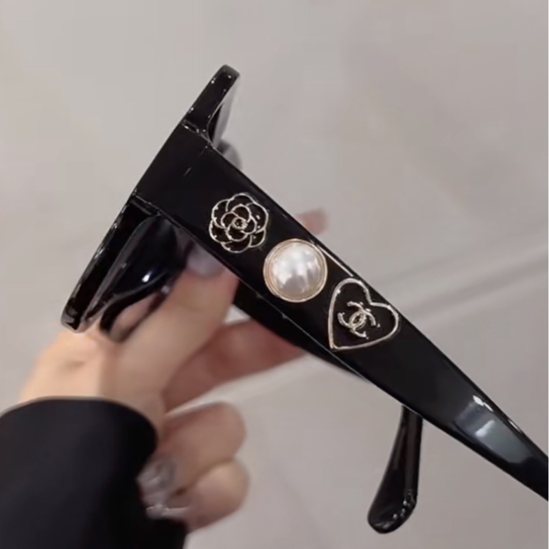香奈兒Chanel 方框珍珠山茶花愛心墨鏡-7