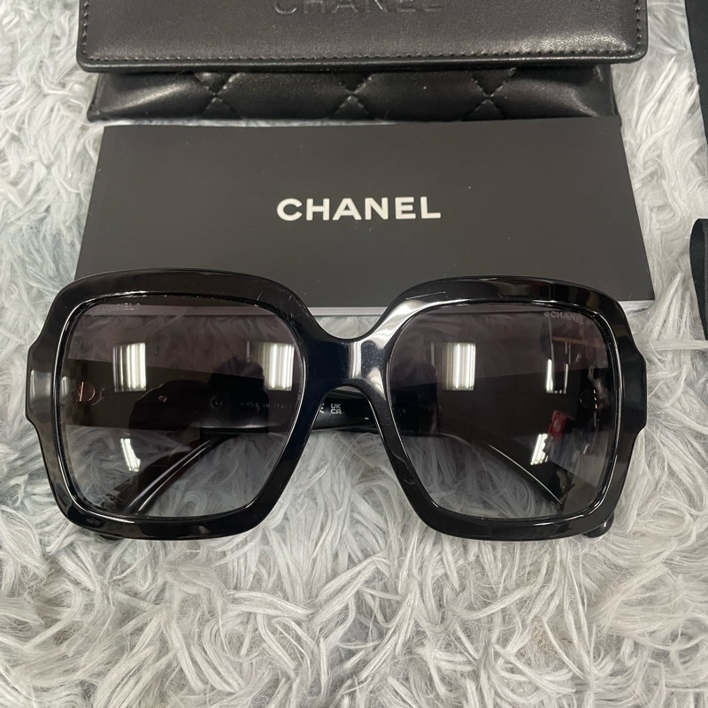 香奈兒Chanel 方框珍珠山茶花愛心墨鏡-9