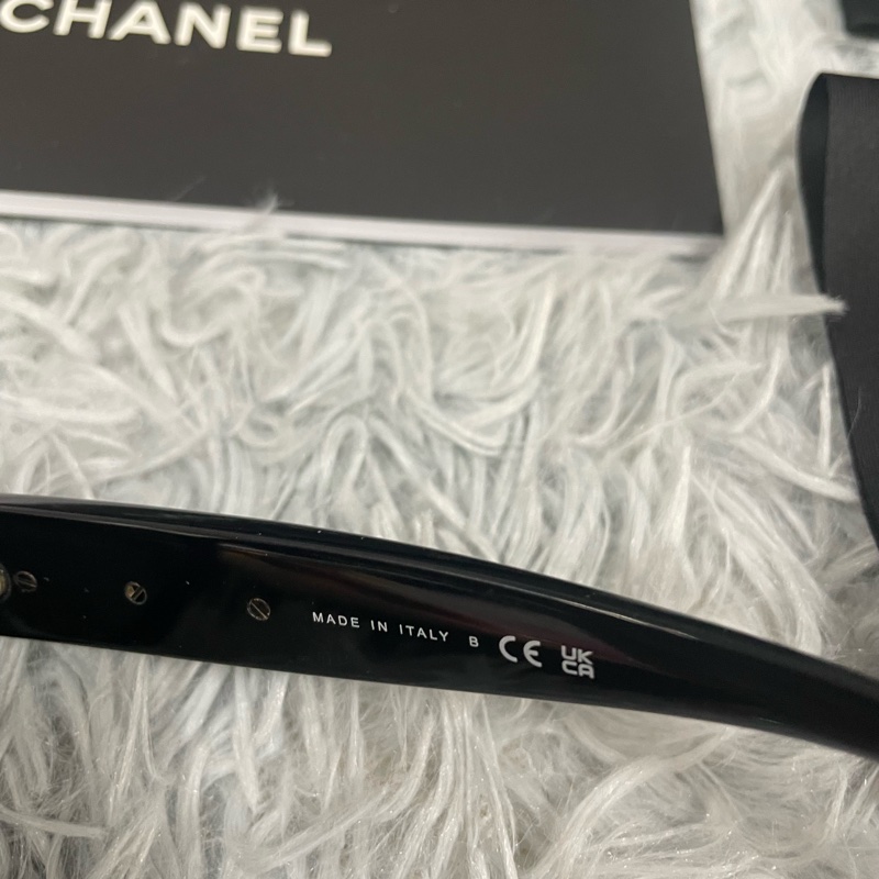 香奈兒Chanel 方框珍珠山茶花愛心墨鏡-14