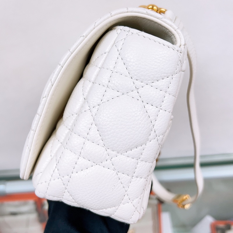 Dior caro small 奶白色鏈條包-5