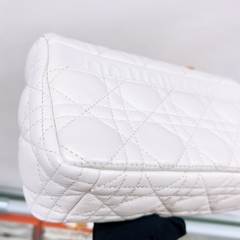 Dior caro small 奶白色鏈條包-8
