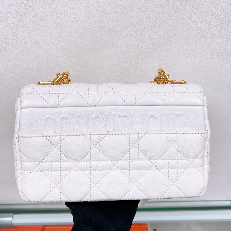 Dior caro small 奶白色鏈條包-9