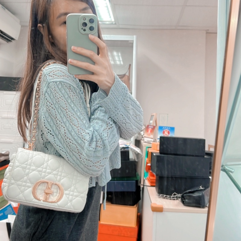 Dior caro small 奶白色鏈條包-14