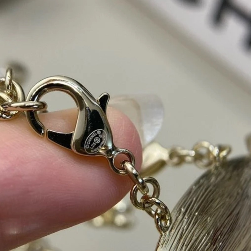 Chanel香奈兒25S羽毛手鐲-3