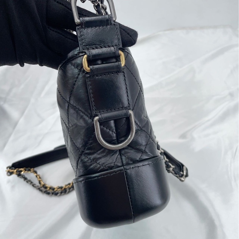 Chanel 香奈兒 Gabrielle 黑金流浪包 全皮小牛皮 小號 27開-4