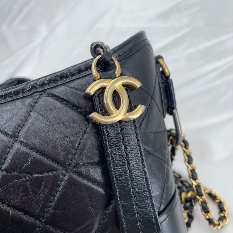 Chanel 香奈兒 Gabrielle 黑金流浪包 全皮小牛皮 小號 27開-5