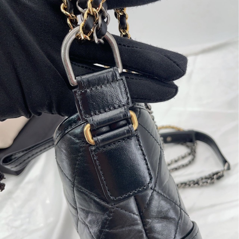 Chanel 香奈兒 Gabrielle 黑金流浪包 全皮小牛皮 小號 27開-9
