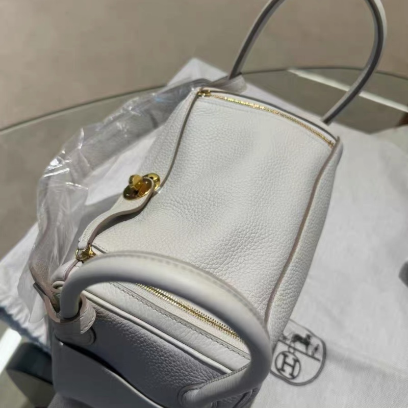 愛馬仕 Hermes Lindy26 冰川白金扣,C刻經典單肩包設計-2